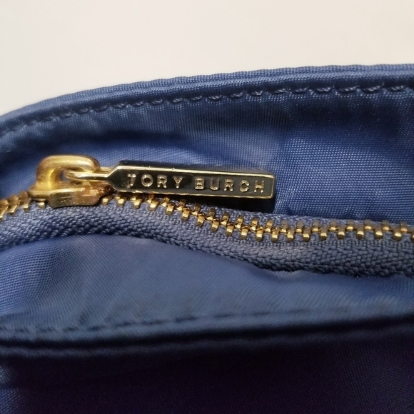 Tory Burch Nylon and Leather trim shoulder bag - Picture 11 of 14